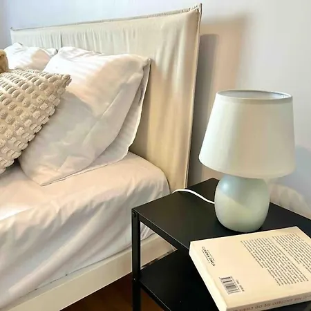 Apartmán Wola Sowinskiego - Salon, Sypialnia, Balkon, Parking Varšava